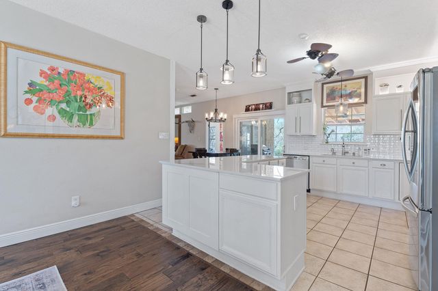 126 Blackjack CV, Bastrop, TX 78602