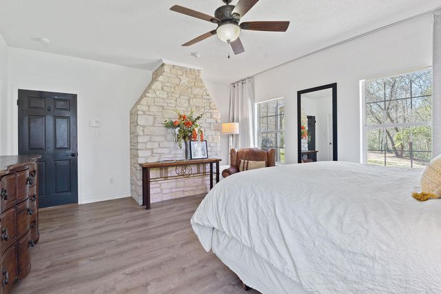 126 Blackjack CV, Bastrop, TX 78602