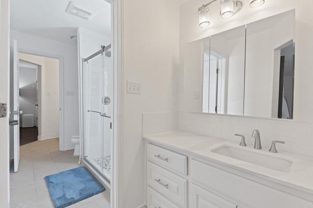 126 Blackjack CV, Bastrop, TX 78602