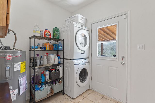 126 Blackjack CV, Bastrop, TX 78602