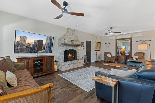 126 Blackjack CV, Bastrop, TX 78602