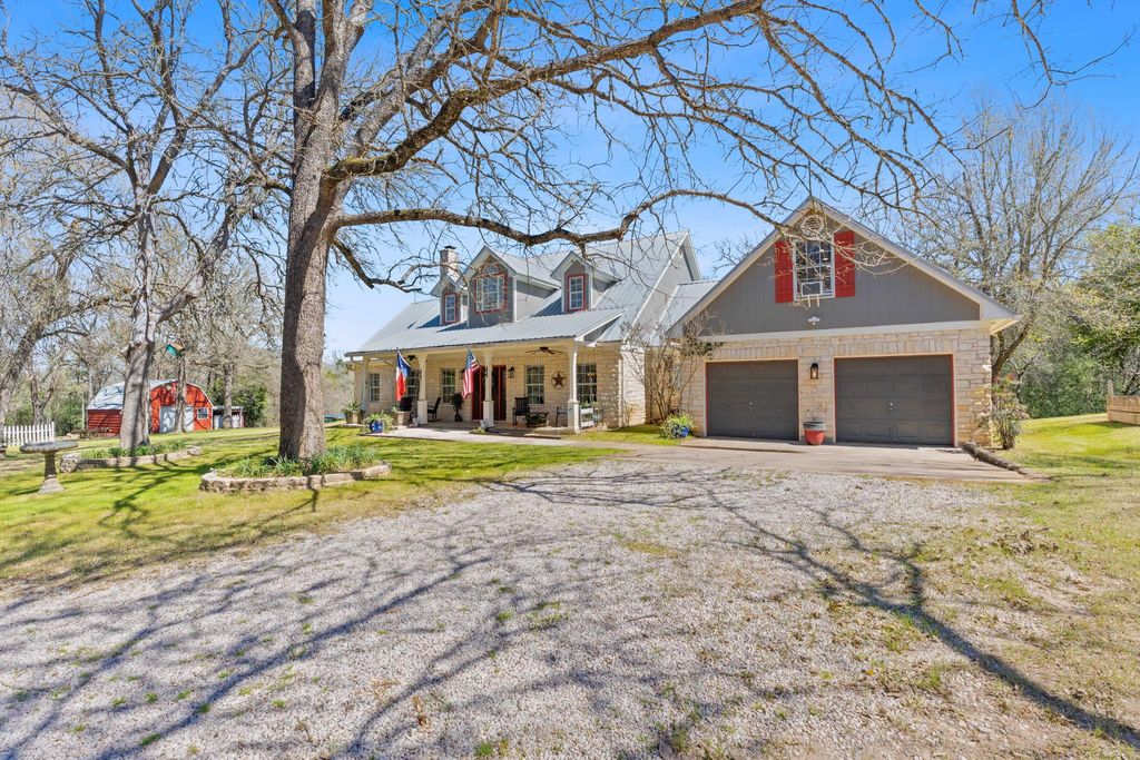126 Blackjack CV, Bastrop, TX 78602