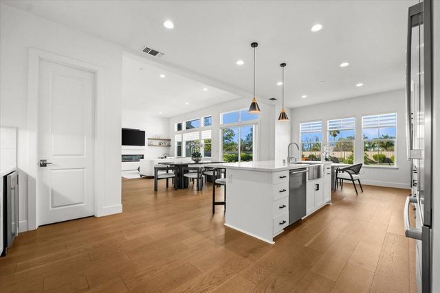 303 Emmet Pl, Concord, CA 94521