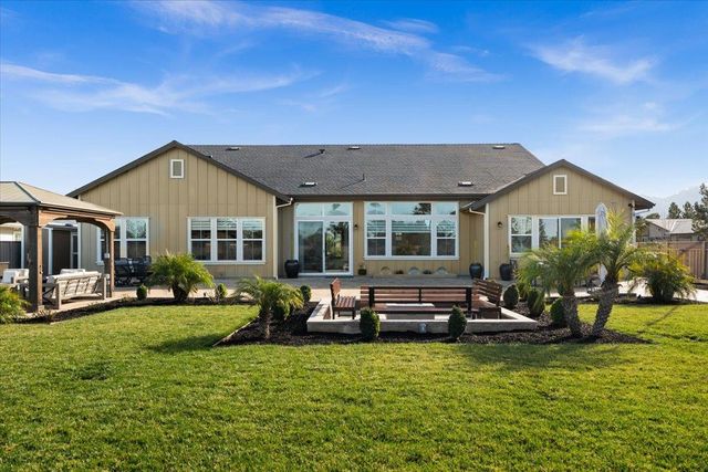 303 Emmet Pl, Concord, CA 94521