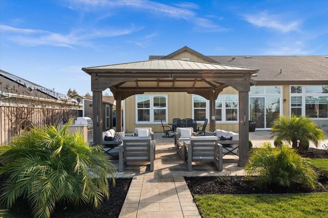 303 Emmet Pl, Concord, CA 94521