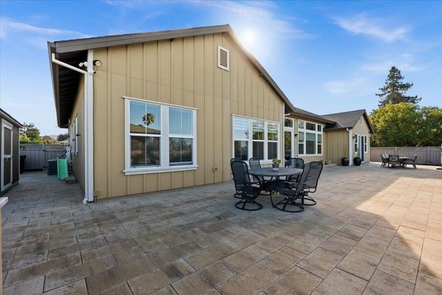 303 Emmet Pl, Concord, CA 94521