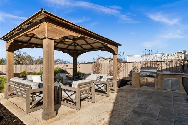 303 Emmet Pl, Concord, CA 94521