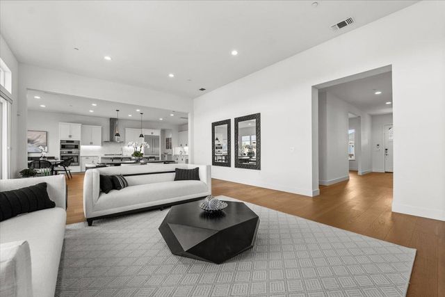 303 Emmet Pl, Concord, CA 94521