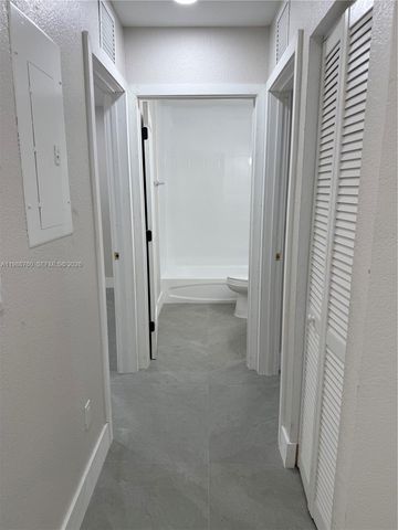 7612 NW 38th Ct 13, Davie, FL 33024