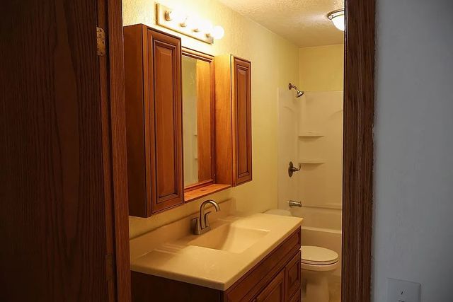 3200 Mound Avenue SE, Cedar Rapids, IA 52403