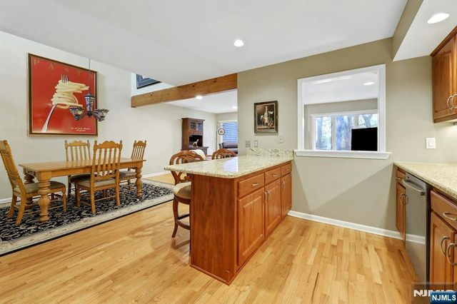 56 Longfellow Lane, Mahwah, NJ 07430