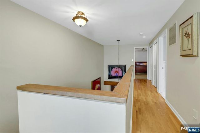 56 Longfellow Lane, Mahwah, NJ 07430