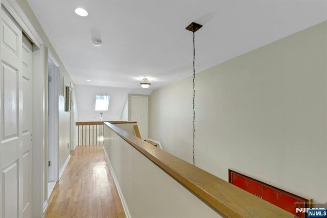 56 Longfellow Lane, Mahwah, NJ 07430