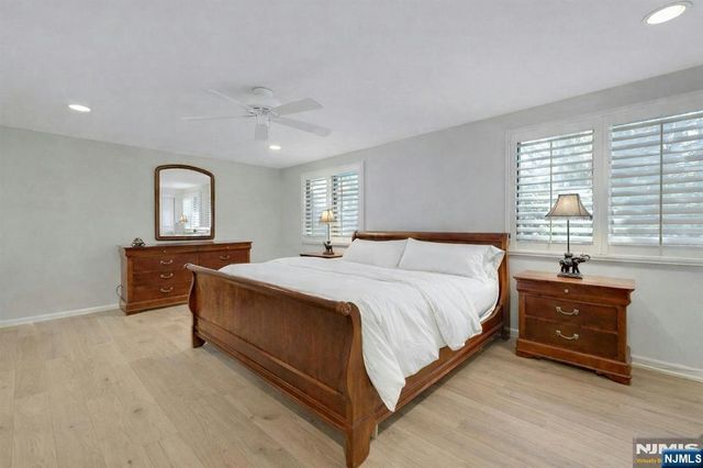 56 Longfellow Lane, Mahwah, NJ 07430
