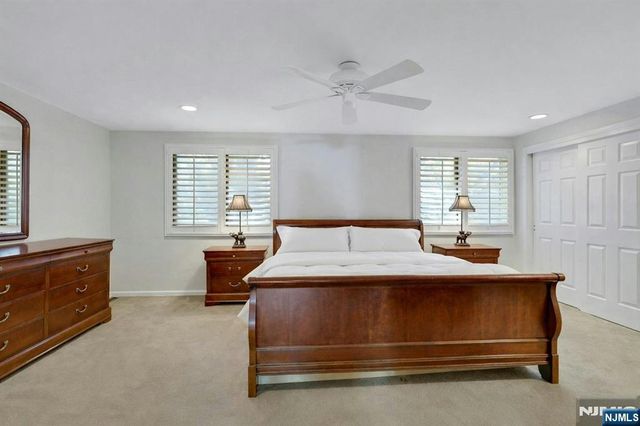 56 Longfellow Lane, Mahwah, NJ 07430