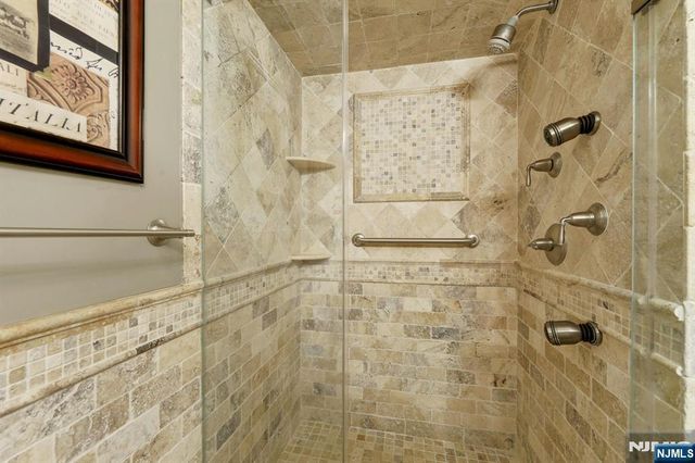 56 Longfellow Lane, Mahwah, NJ 07430