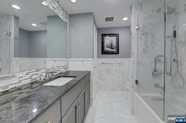 56 Longfellow Lane, Mahwah, NJ 07430