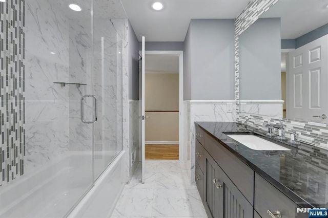 56 Longfellow Lane, Mahwah, NJ 07430
