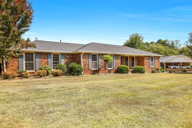 208 General Forrest Dr, Springfield, TN 37172