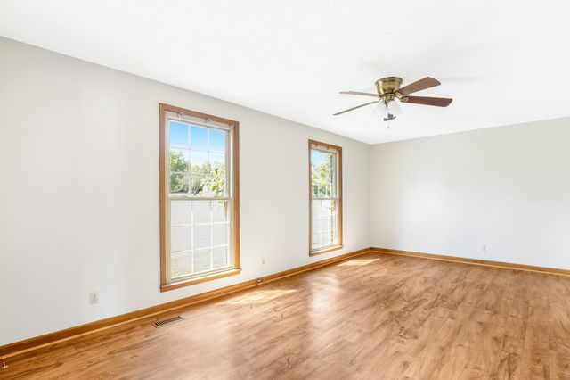 208 General Forrest Dr, Springfield, TN 37172
