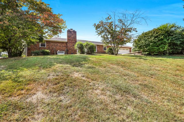 208 General Forrest Dr, Springfield, TN 37172