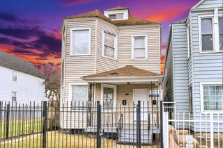 3011 E 80th Street, Chicago, IL 60617