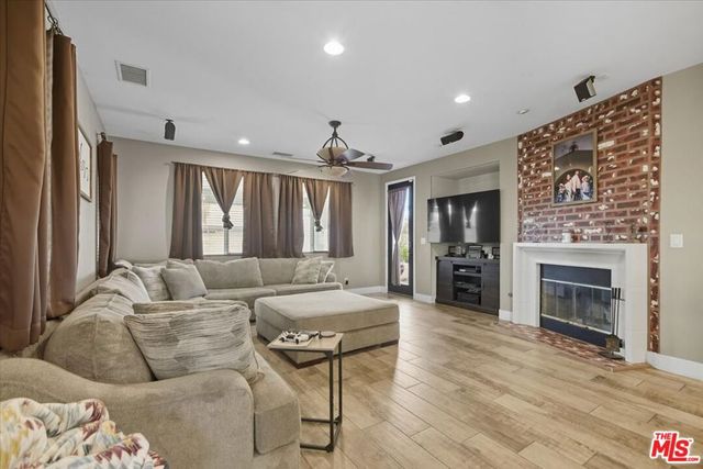 6223 W Avenue J12, Lancaster, CA 93536