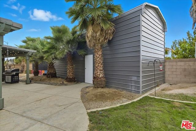 6223 W Avenue J12, Lancaster, CA 93536