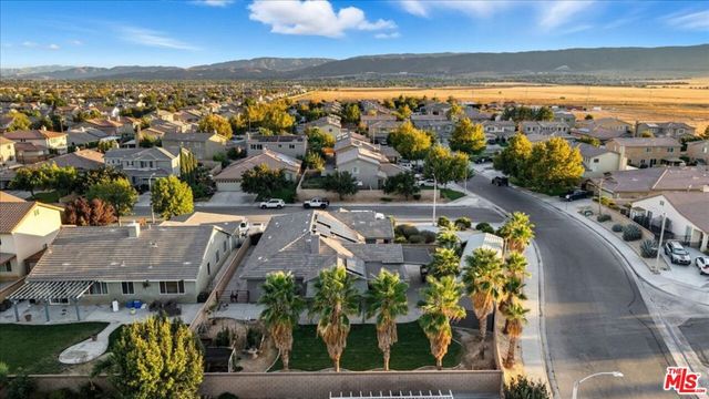 6223 W Avenue J12, Lancaster, CA 93536