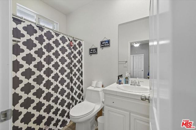 6223 W Avenue J12, Lancaster, CA 93536