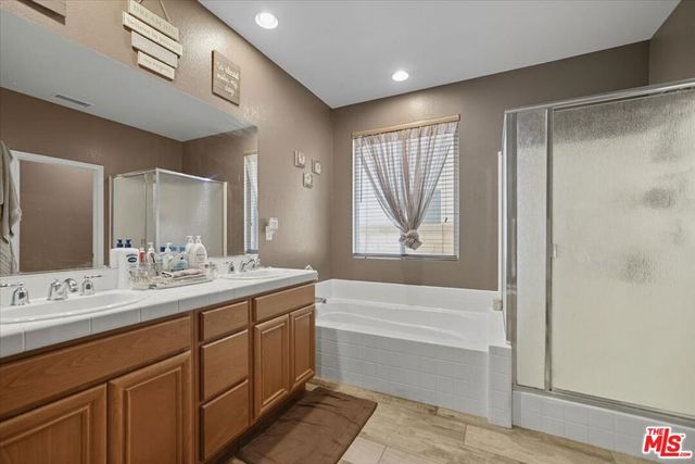 6223 W Avenue J12, Lancaster, CA 93536
