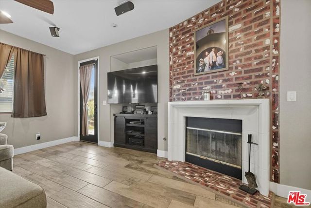 6223 W Avenue J12, Lancaster, CA 93536