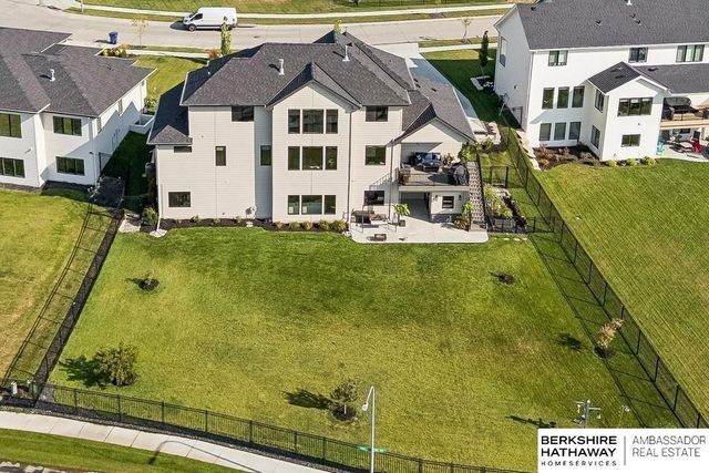 21225 Joseph Street, Omaha, NE 68022