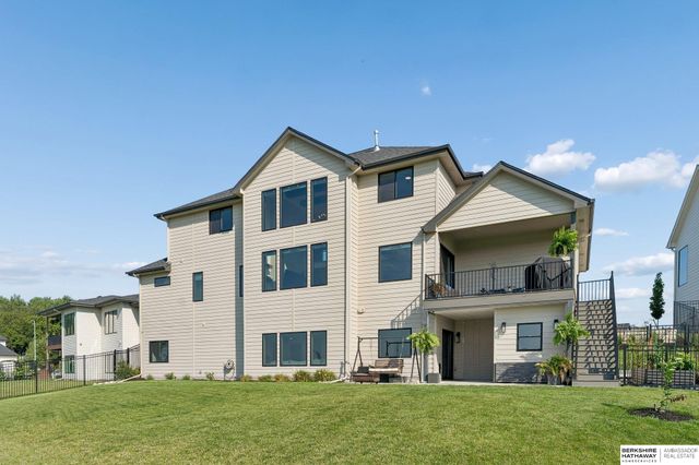 21225 Joseph Street, Omaha, NE 68022