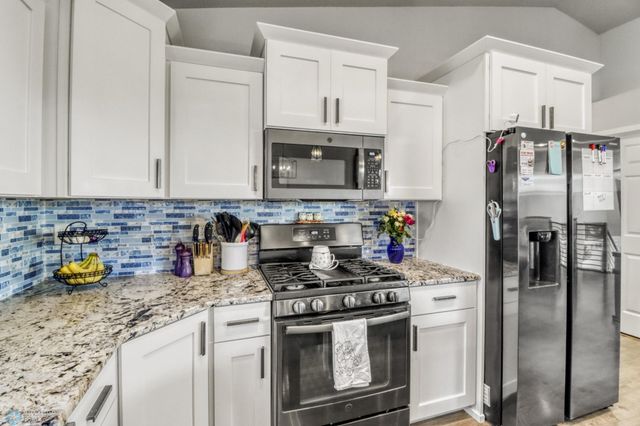1334 6th Street NW, West Fargo, ND 58078