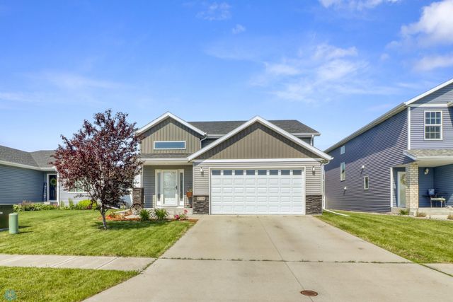 1334 6th Street NW, West Fargo, ND 58078