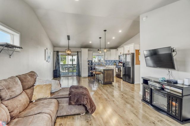 1334 6th Street NW, West Fargo, ND 58078