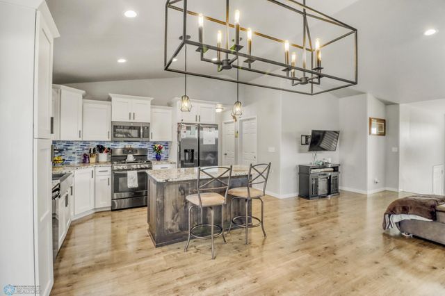 1334 6th Street NW, West Fargo, ND 58078