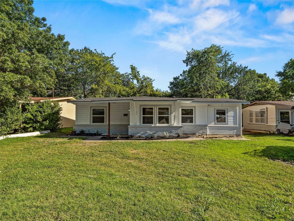 2236 Winthrop Drive, Dallas, TX 75228