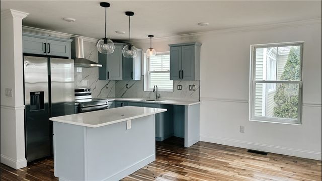 851 River Avenue, Providence, RI 02908