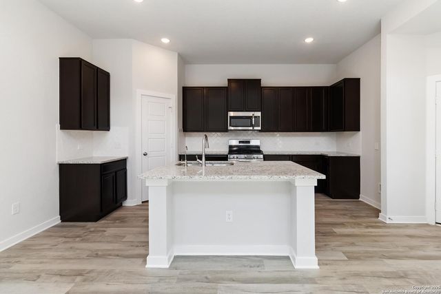 218 Jessica Knoll, San Antonio, TX 78253