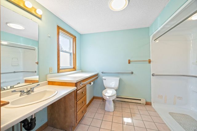 47 Boucher Cir, Chicopee, MA 01020