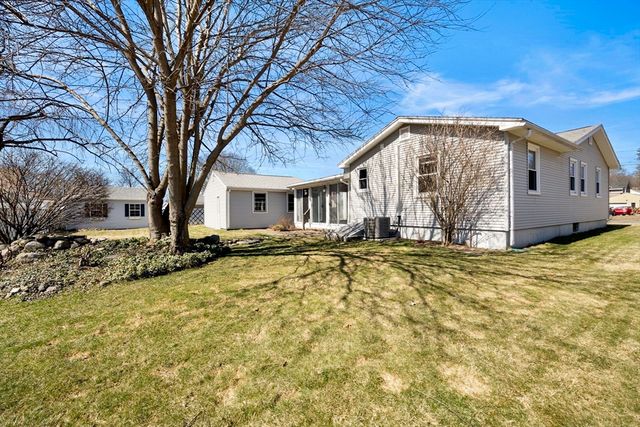 47 Boucher Cir, Chicopee, MA 01020