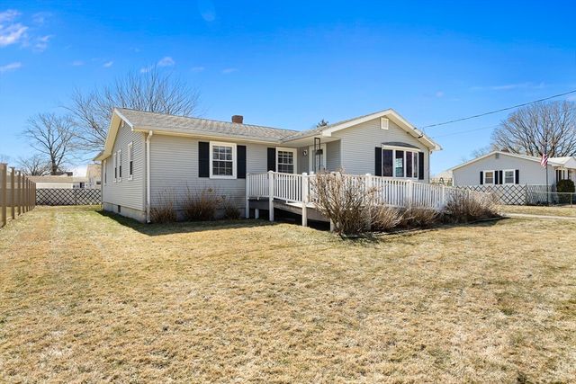 47 Boucher Cir, Chicopee, MA 01020