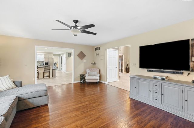 998 Brookwood Drive 998 Brookwood Drive, Troy, OH 45373