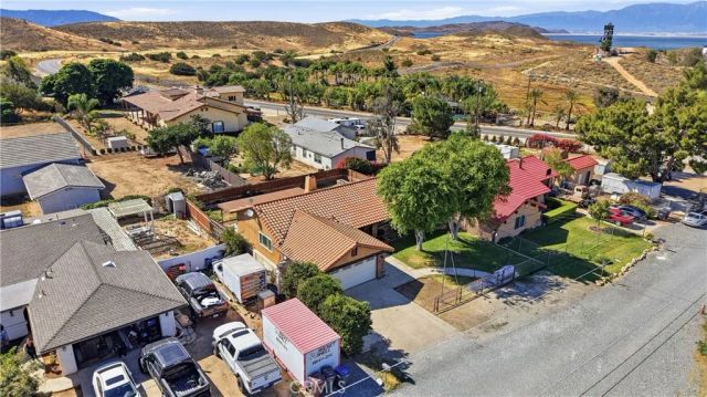 20801 Hollis Drive, Perris, CA 92570