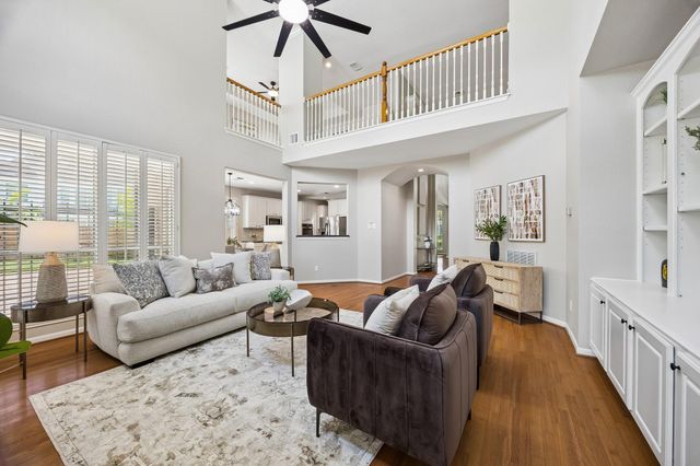 7535 Guinevere Drive, Sugar Land, TX 77479