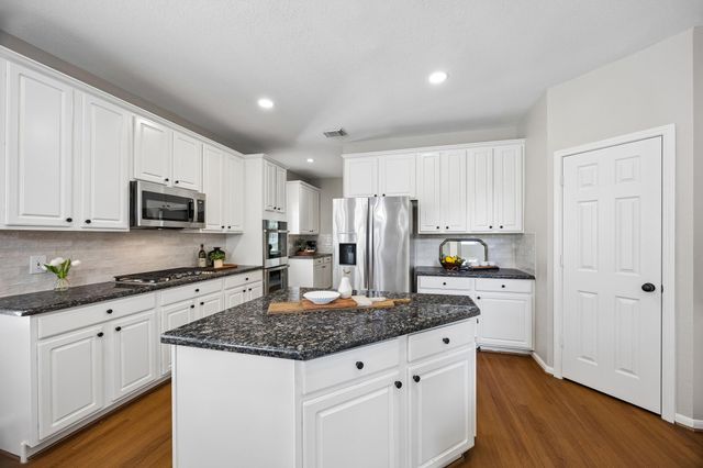 7535 Guinevere Drive, Sugar Land, TX 77479