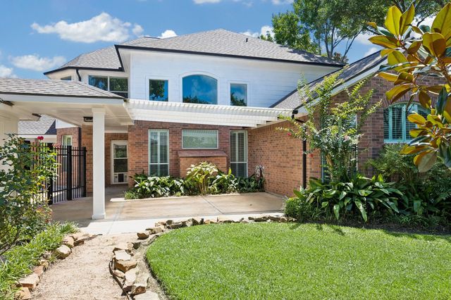 7535 Guinevere Drive, Sugar Land, TX 77479