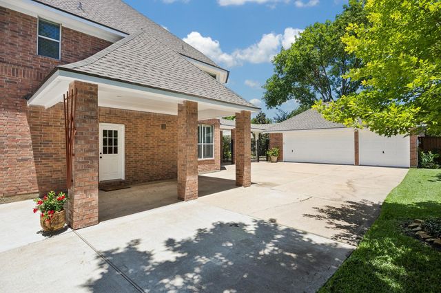 7535 Guinevere Drive, Sugar Land, TX 77479